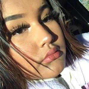 Meet your Posher, Delana